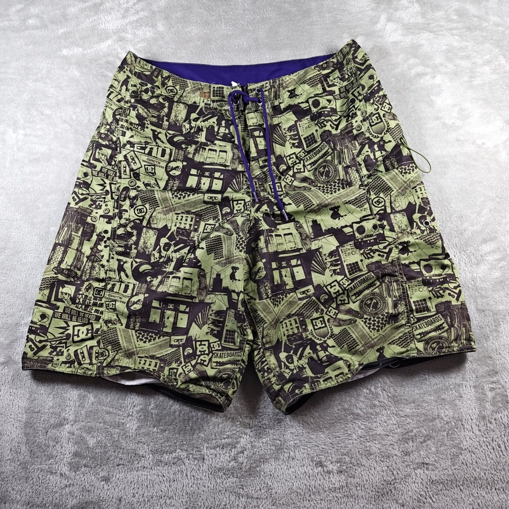 DC Shoes Board Shorts Mens 36 Green Black Camo Collage Skater Surf Swim Y2K
